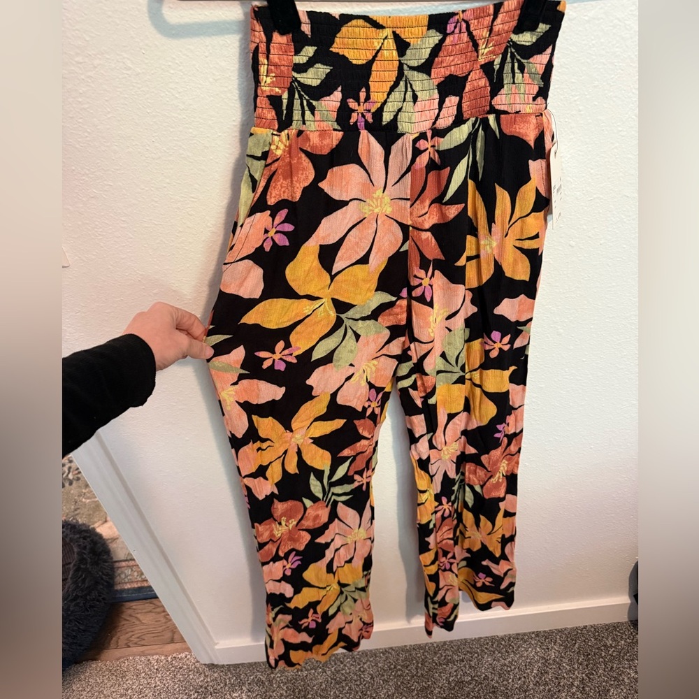 New Waves 2 Clothing Item billabong